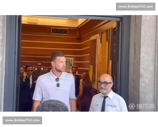 哲科抵意完成体检！自由身加盟佛罗伦萨签约在即