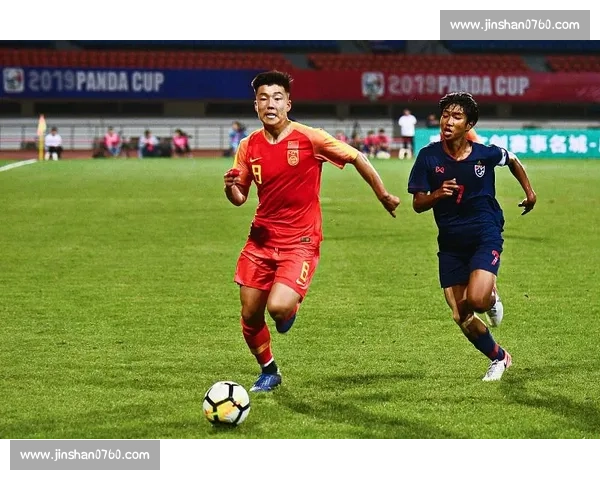 黄潜锁定未来!21 岁锋线新星莫莱罗加盟至 2030 年 黄潜锁定未来!21 岁锋线新星莫莱罗加盟至 2030 年